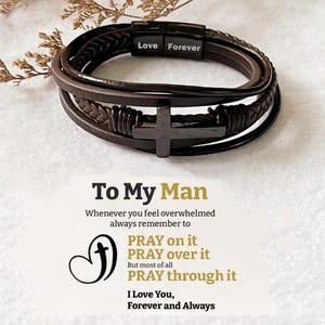 To My Man Pray Through It leren kruisarmband, gepersonaliseerde namen cadeaus voor hem, communiecadeau, christelijke cadeaus voor mannen, kerstcadeau