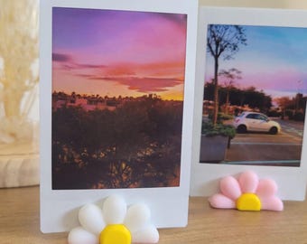 Floral Polaroid Photo Stand – 3D Printed Holder for Instant Photos & Desk Decor Gift