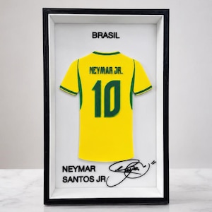 Neymar Brazilië voetbalshirt, gedetailleerd 3D-geprint, ingelijst in een schaduwdoos - Unieke WK voetbal muurdecoratie