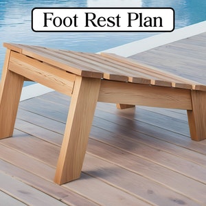 Puede incluir: Un reposapiés de madera con una parte superior triangular y patas inclinadas. El reposapiés está hecho de madera natural y tiene un color marrón claro. El reposapiés está sentado en una plataforma de madera.