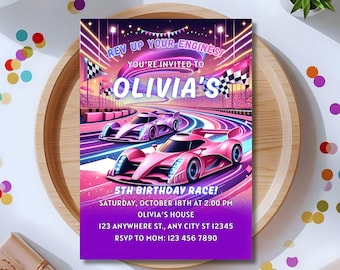 Roze raceauto verjaardagsuitnodiging, meisje 5e verjaardagsfeestje, bewerkbare race-thema afdrukbare sjabloon