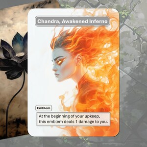 Emblema de Chandra (versiones: Infierno Despierto, Vestida para Matar, Llama Rugiente, Antorcha del Desafío) Ficha MTG