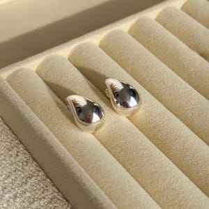 925 Sterling Silver Stud Earrings | Teardrop Shaped Earrings | Minimalist Silver Stud Earrings | Elegant Stud Earrings | Mini Drop Earrings