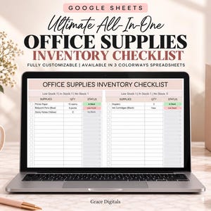 Può includere: Uno schermo di computer portatile che mostra un elenco di inventario per forniture da ufficio su Google Sheets con colonne per articoli, quantità e stato, includendo carta, penne, post-it e cartucce d'inchiostro.