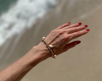 Elegant Ocean-Inspired Pearl & Chain Bracelet Set | Beach Jewelry for Women | Nautical Summer Accessory