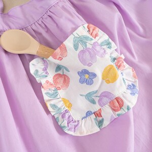 Custom Hand Embroidered Kids Apron: Daisy Floral Little Chef Apron bild 9