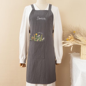 Hand Embroidered Cotton Linen Apron: Floral Design, Optional Customization zdjęcie 9