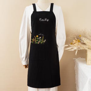 Hand Embroidered Cotton Linen Apron: Floral Design, Optional Customization zdjęcie 8