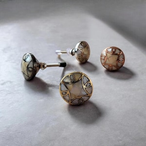Eastern Inspired Mother of Pearl & Brass Cabinet Knob | Luxurious Gold and Ivory Drawer Pull