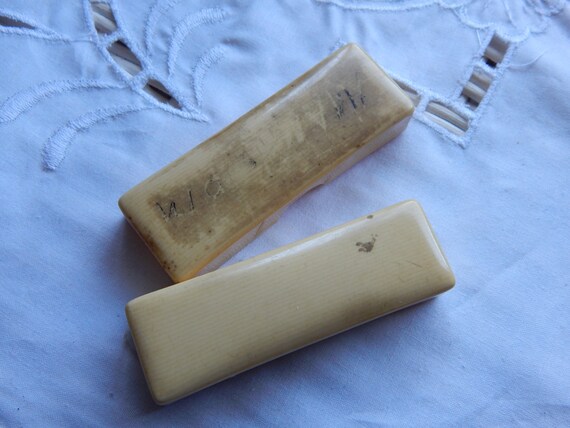 Early Celluloid or French Ivory Stickpin Box - image 3