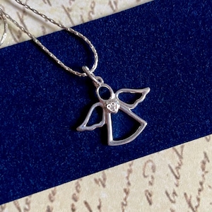 Sterling Silver Guardian Angel Necklace, Vintage 925 Heart Pendant, Baptism or First Communion Gift Bild 2