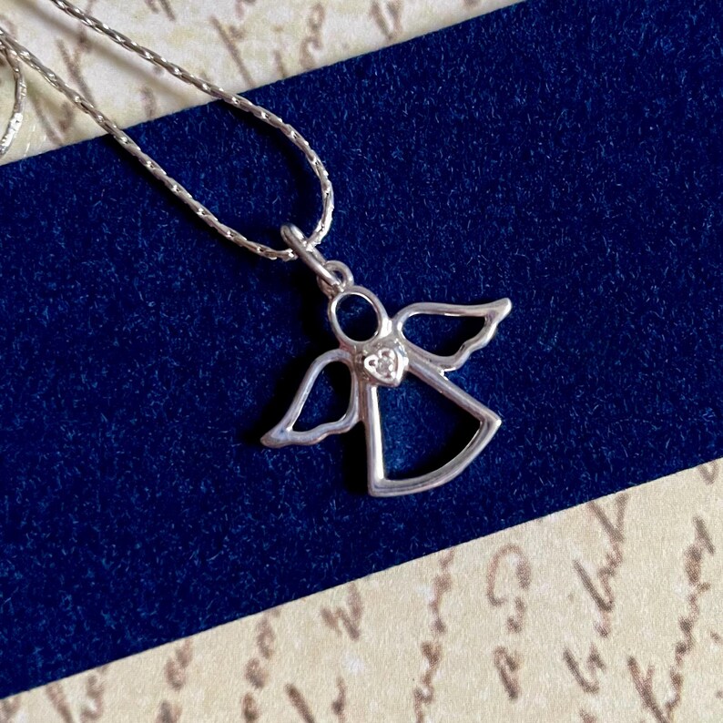 Sterling Silver Guardian Angel Necklace, Vintage 925 Heart Pendant, Baptism or First Communion Gift Bild 2