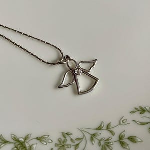 Sterling Silver Guardian Angel Necklace, Vintage 925 Heart Pendant, Baptism or First Communion Gift Bild 1