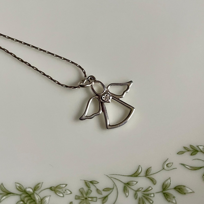 Sterling Silver Guardian Angel Necklace, Vintage 925 Heart Pendant, Baptism or First Communion Gift Bild 1