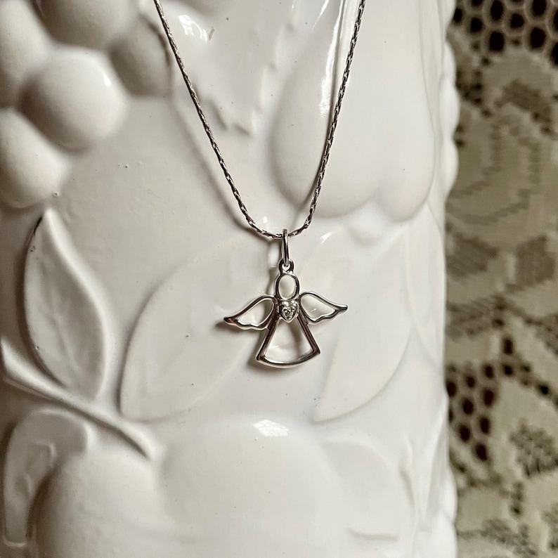 Sterling Silver Guardian Angel Necklace, Vintage 925 Heart Pendant, Baptism or First Communion Gift Bild 11