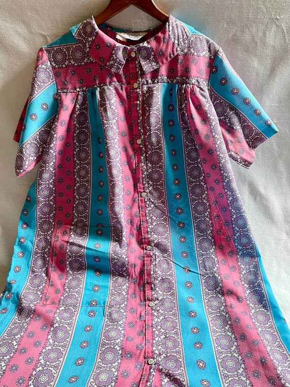 Vintage Mod Housecoat Dress | 1960s Sears Koffee … - image 1