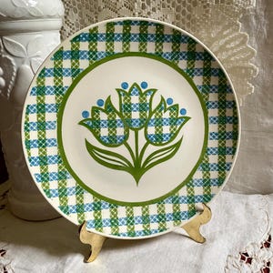 Vintage Royal China Tulip Dinnerware – 1970s Cavalier Ironstone Plates & Platter – Gingham Floral Kitchen Art