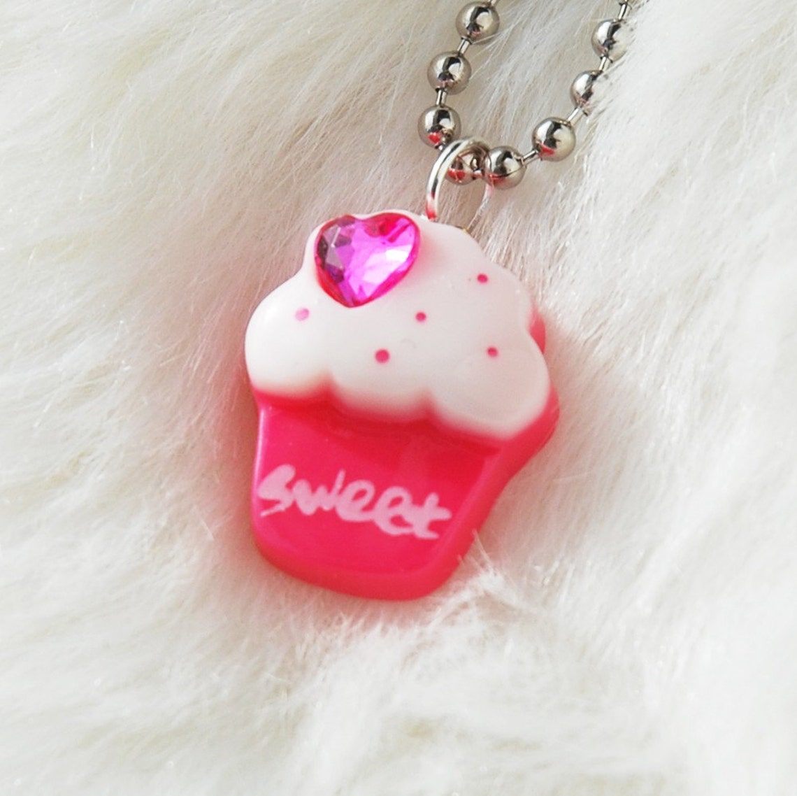 Cupcake Necklace Sweet Sparkly Heart Cupcake D2A3 Etsy