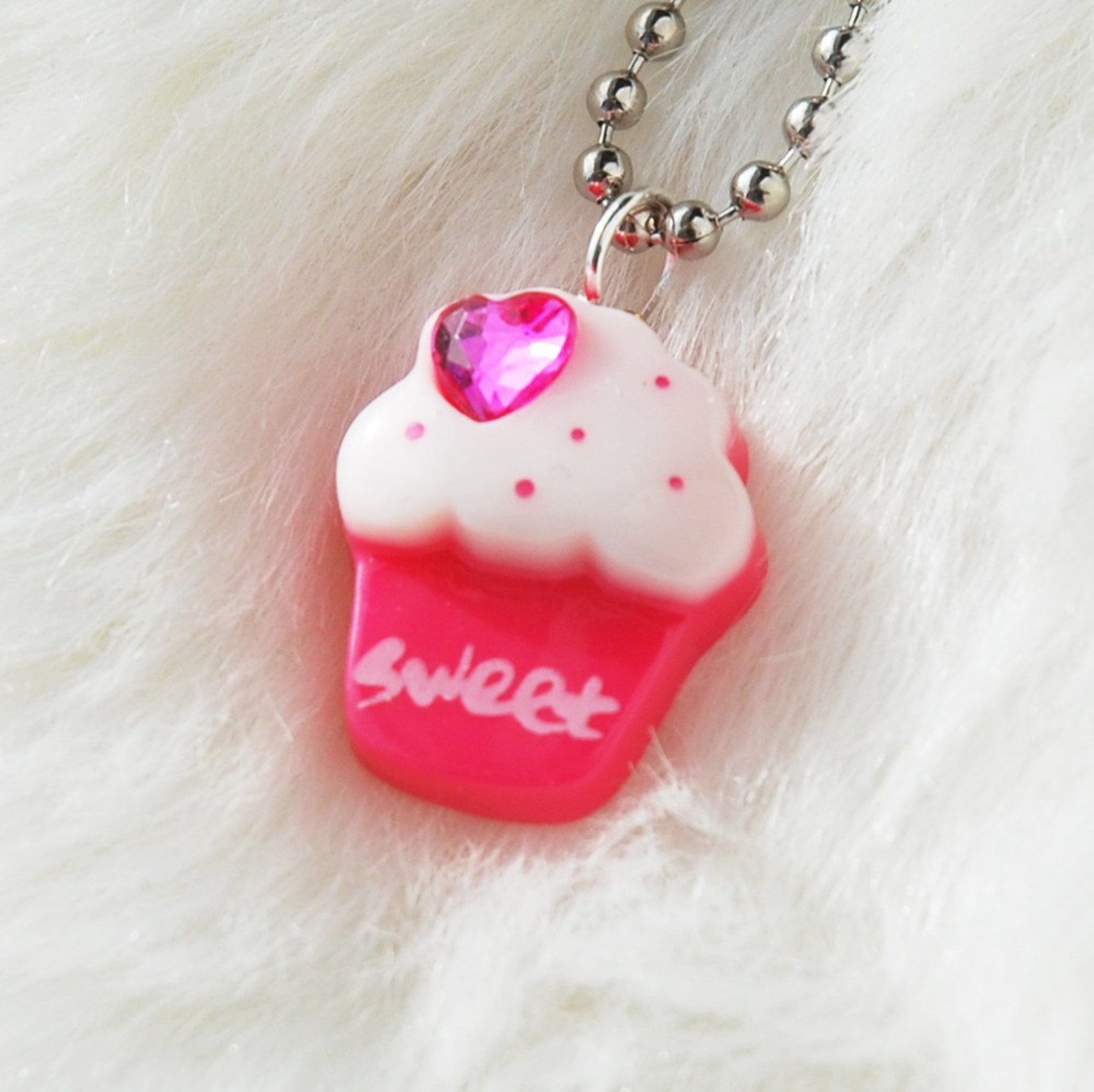 Cupcake Necklace Sweet Sparkly Heart Cupcake D2A3 Etsy