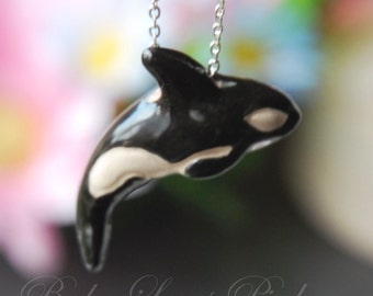 Beautiful Orca Whale Necklace  (R3A)