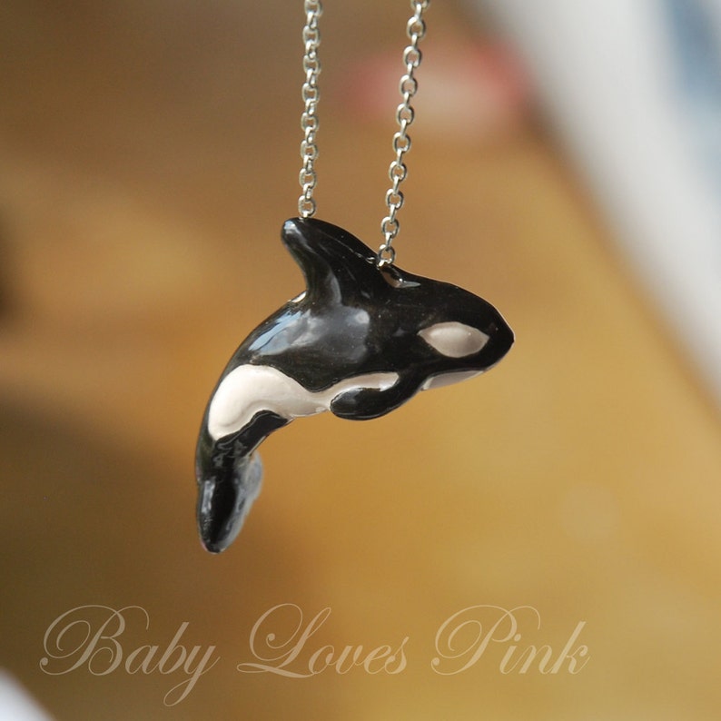 Beautiful Orca Whale Necklace R3A image 2