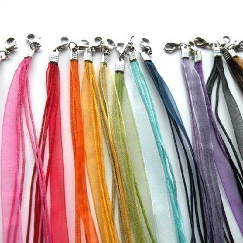 a ribbon necklace main image 0