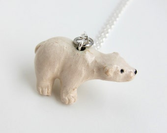 Beautiful Polar Bear Necklace  (R3A)