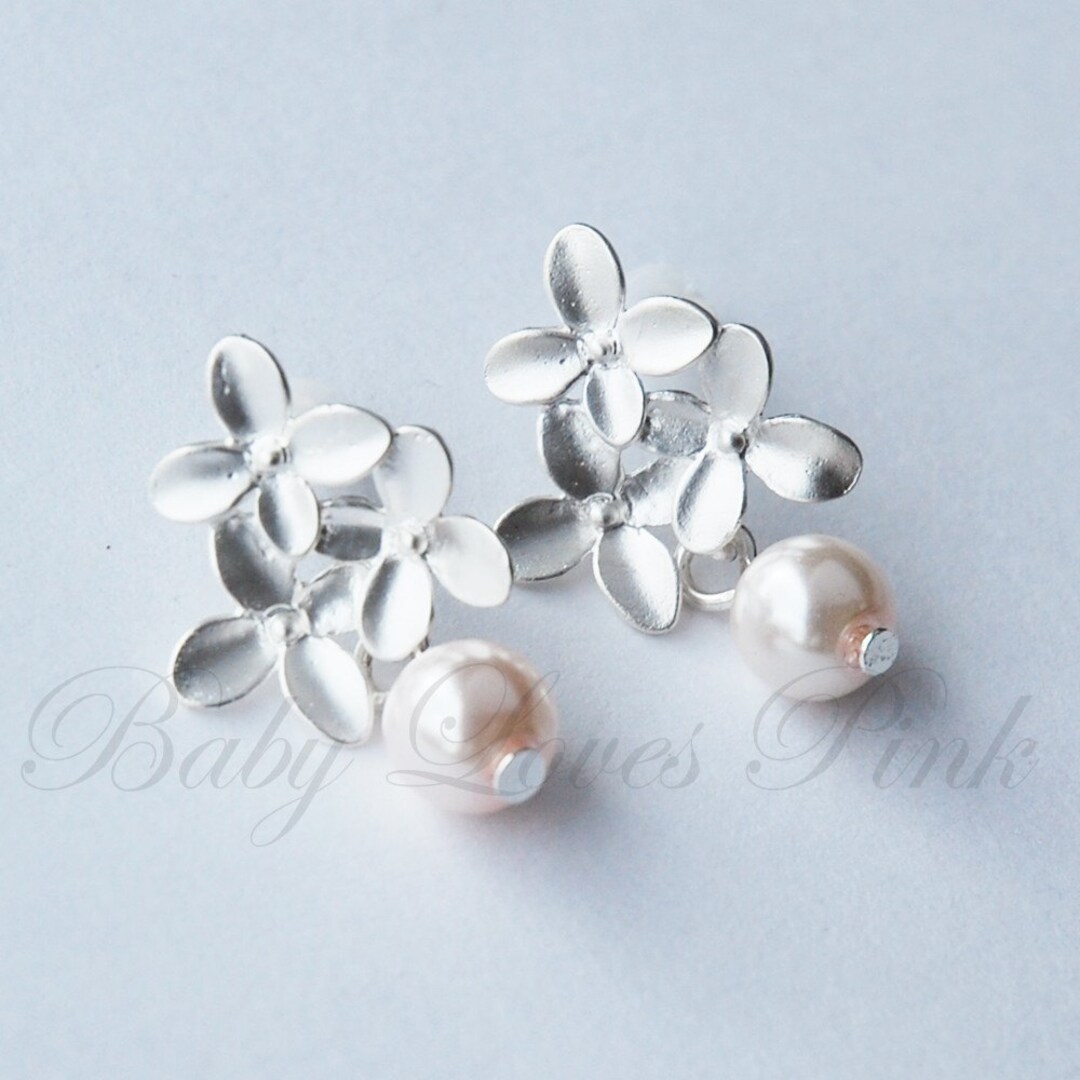 Sweet Floral Bouquet White Gold Earrings - Etsy