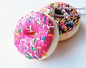 Scented Sprinkled Strawberry Donut Necklace ( Large )  R1D4
