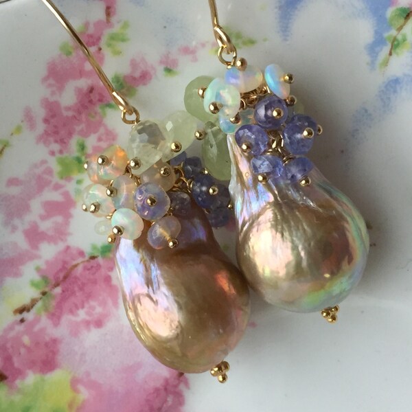 Pondslime Baroque Pearl Earrings