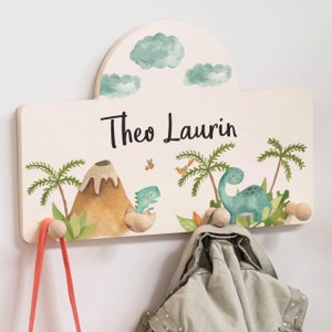 Kindergarderobe mit Namen und Dinos, Kleiderhaken aus Holz, personalisierte Garderobe für Kinder, perfektes Geschenk für kleine Dino-Fan
