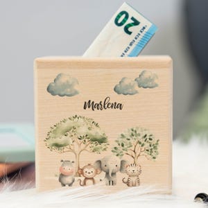 Spardose personalisiert mit Namen & Safari Tiere Motiv aus Holz, Kinder Spardose, Geschenk zur Taufe und Geburtstag, Sparkiste für Kinder