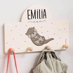 Kindergarderobe mit Namen und Muckelfreunde, Kleiderhaken aus Holz, personalisierte Garderobe für Kinder, perfektes Geschenk für Kinder