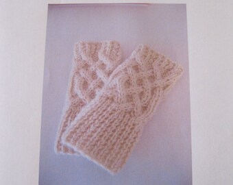 Old World Celtic Design Cabled Fingerless Gloves~on straight needles