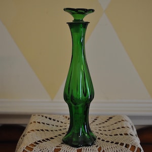 AVON Emerald Green Glass Decanter - Excellent Condition