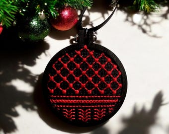 Handmade Keffiyeh Tatreez Ornament: Red Cross-Stitch, Black Wooden Frame