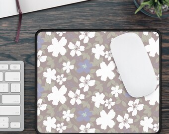 Floral Mouse Pad – White & Blue Flower Design, Non-Slip Base