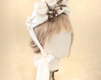 ビクトリア朝の帽子ボンネットウェディングクリームサテン彼女への