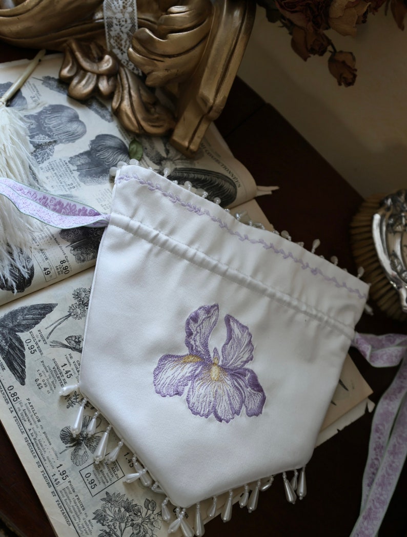 Victorian BAG Edwardian Reticle Bag Made Out of Ivory Silk and ...