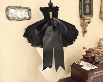 Victorian cape gothic lace chiffon for victorian era edwardian era 1880 1890 1900 mourning grief goth Valentine Nosferatu vampire