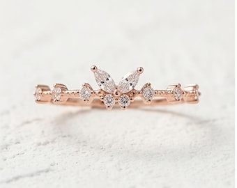 Bague papillon en or rose, pavé de pierres, accents de feuilles naturelles, bague empilable minimaliste