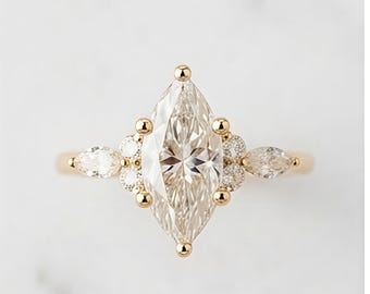 Anillo de compromiso vintage con moissanita talla marquesa y anillo nupcial Art Déco de oro de 14 quilates.