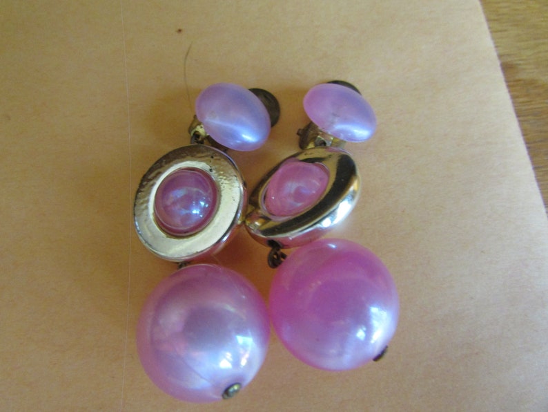 Swirl pink clips