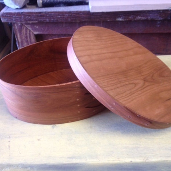 Oval Shaker Box