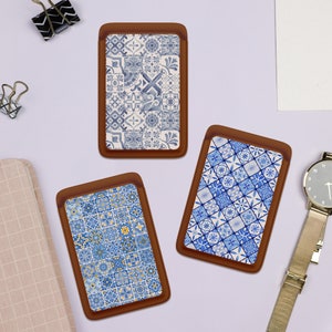 Cartera Magsafe con diseño de azulejos azules, tarjetero magnético decorativo de pared, tarjetero premium, para iPhone 16 Pro, 15, 14, 13, 12 Mini y 11 Pro Max Plus