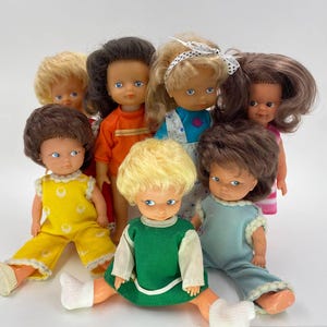 Vintage GDR Dolls - Retro East German Collectibles - Classic Handmade Dolls with Traditional Outfits - Unique Mid-Century Toys for Display