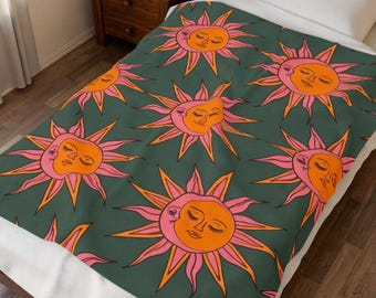 Retro Sun Faces Velveteen Plush Blanket | Orange Pink Celestial Pattern
