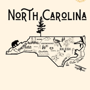 Puede incluir: Una ilustración en blanco y negro del estado de Carolina del Norte con varias ciudades y puntos de referencia etiquetados. Las ciudades incluyen Asheville, Boone, Greensboro, Charlotte, Chapel Hill, Raleigh y Wilmington. Los puntos de referencia incluyen montañas, un oso, un cardenal, un faro, un avión y un velero. El texto "NORTH CAROLINA" está en la parte superior de la imagen.