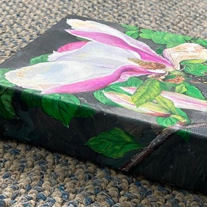 Magnolia Limone Canvas main image 1