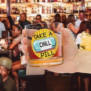 Take A Chill Pill Rocks Glas: Scotch Whisky Glas im Stil der 80er Jahre